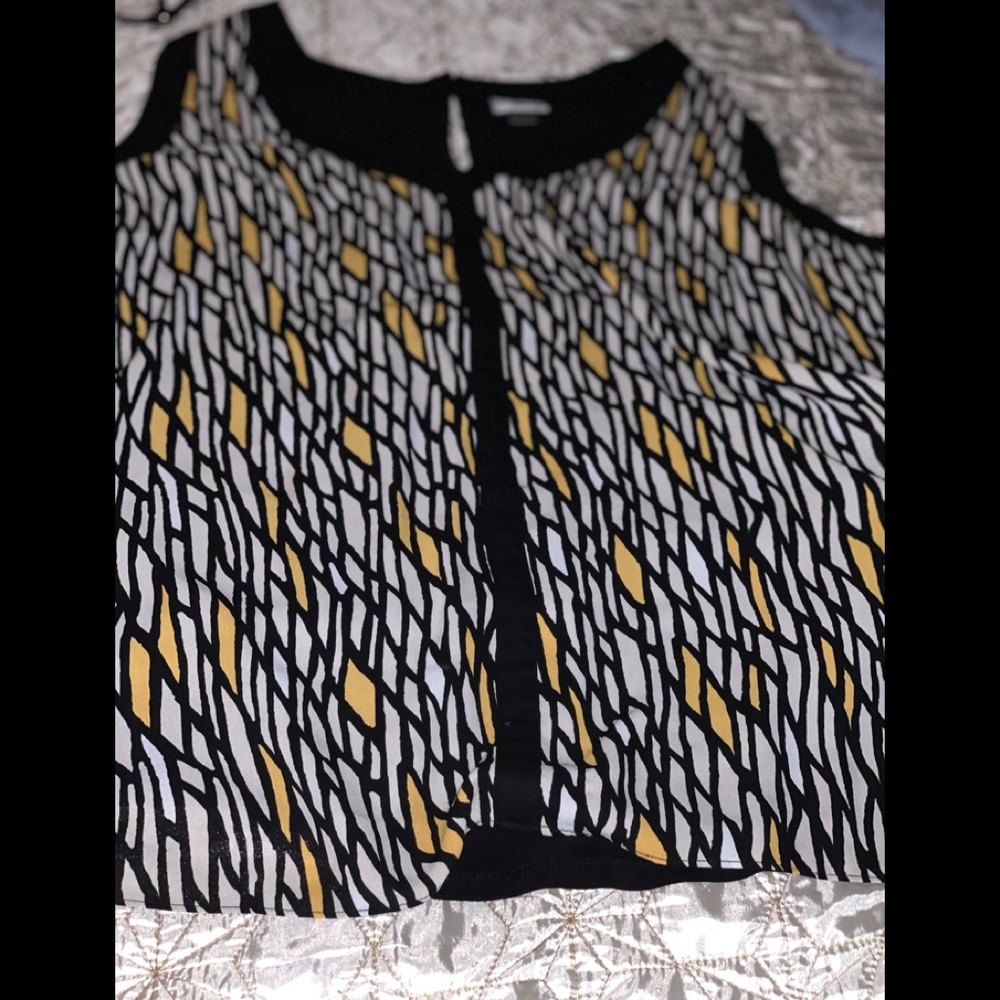 Sleeveless long top- black back w/front colors